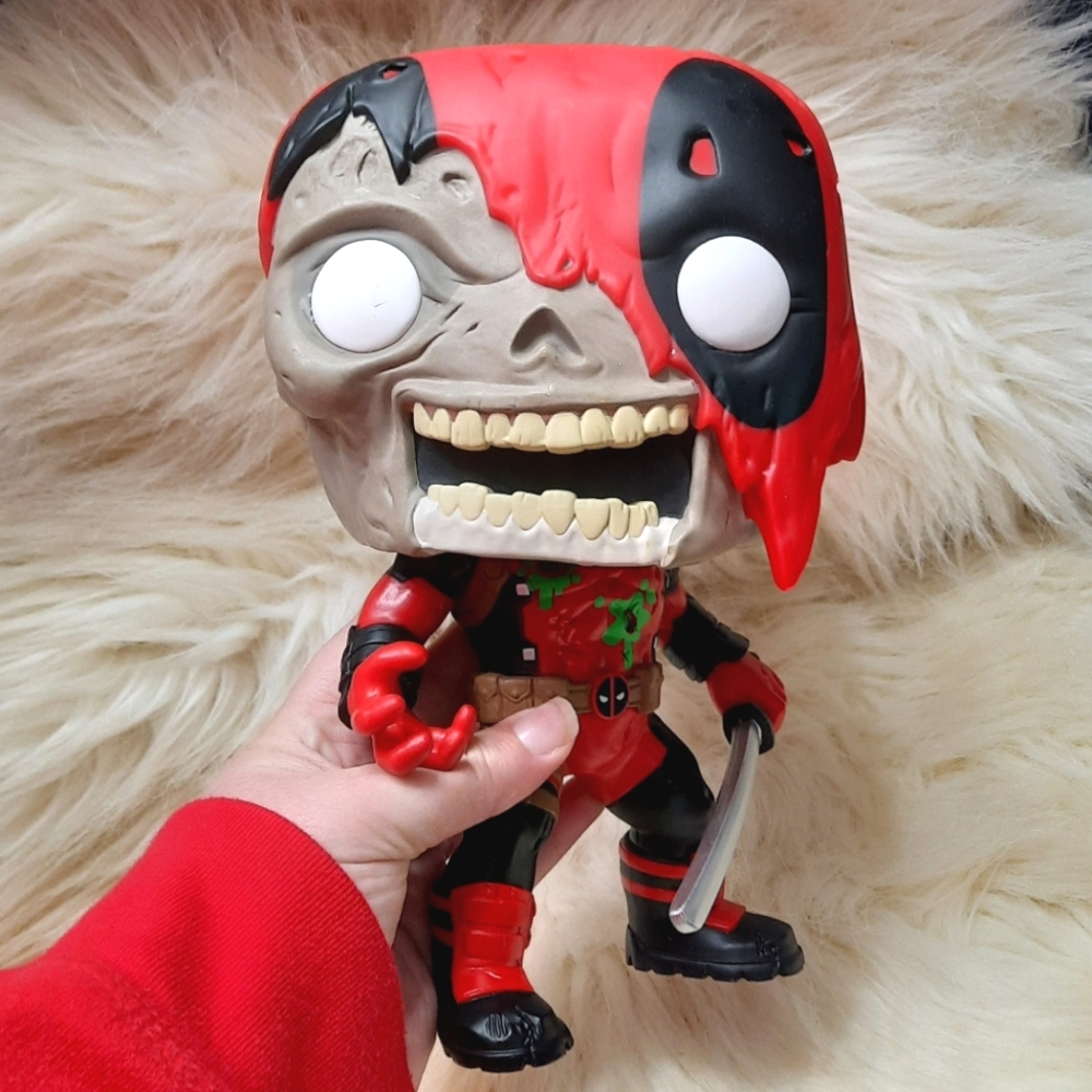 ~{Funko}~ 2020 large zombie Deadpool bobble head figure.